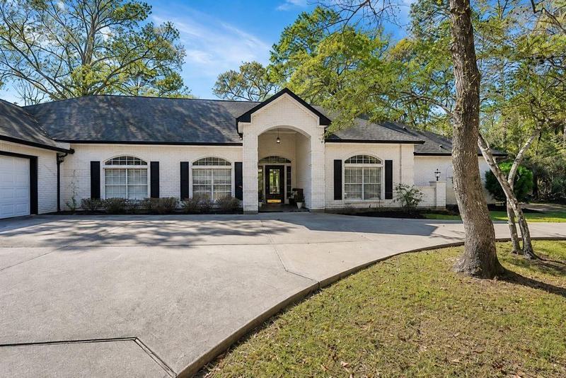 6107 Canyon Creek Ln, Conroe, TX 77304