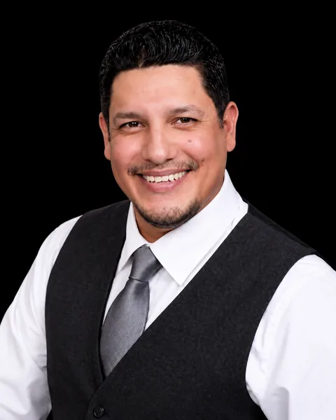 Antonio Paiz, REALTOR®, The Michael O'Neal Group